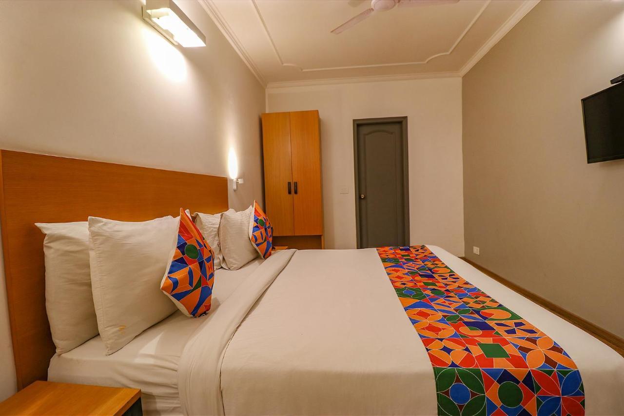 Fabhotel Lord Inn New Delhi Exterior photo