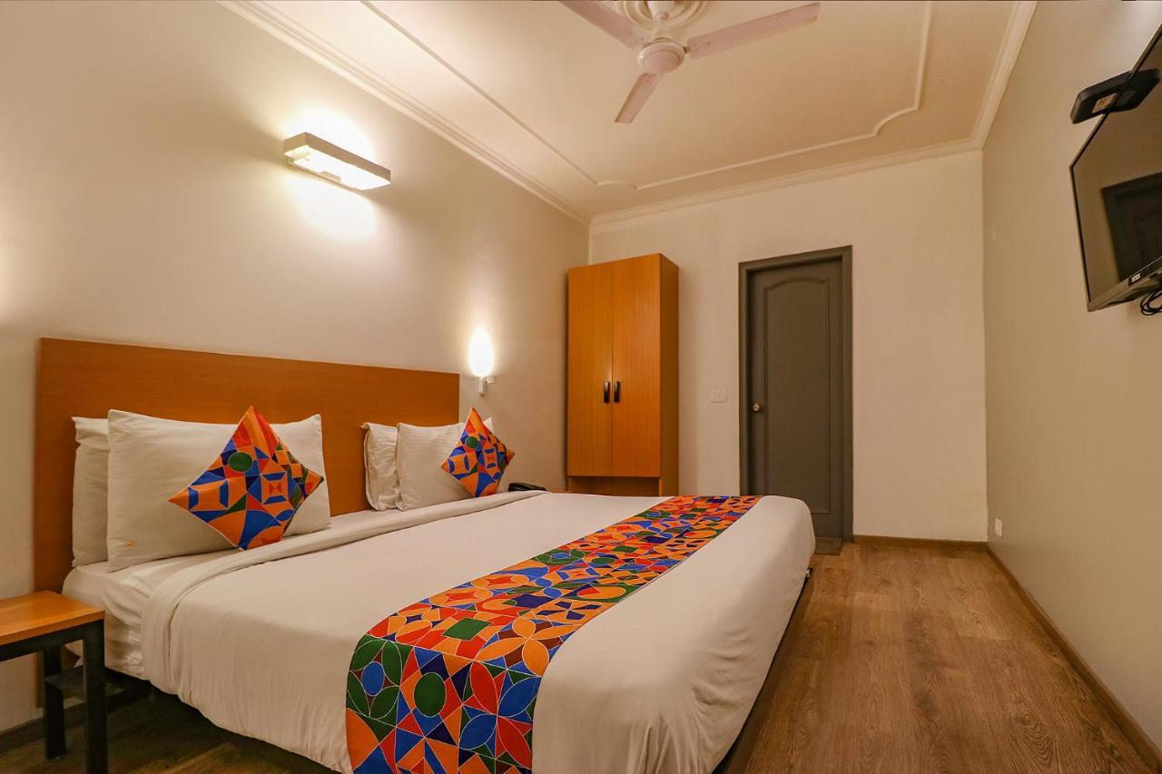 Fabhotel Lord Inn New Delhi Exterior photo