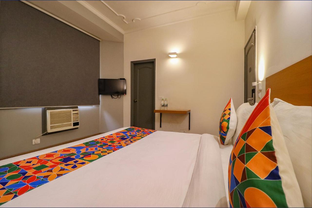 Fabhotel Lord Inn New Delhi Exterior photo