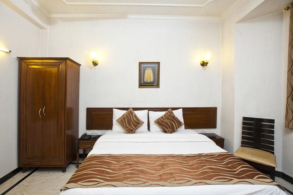Fabhotel Lord Inn New Delhi Exterior photo