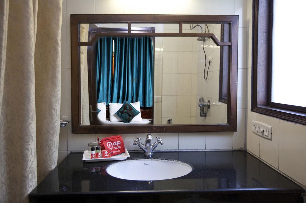 Fabhotel Lord Inn New Delhi Exterior photo